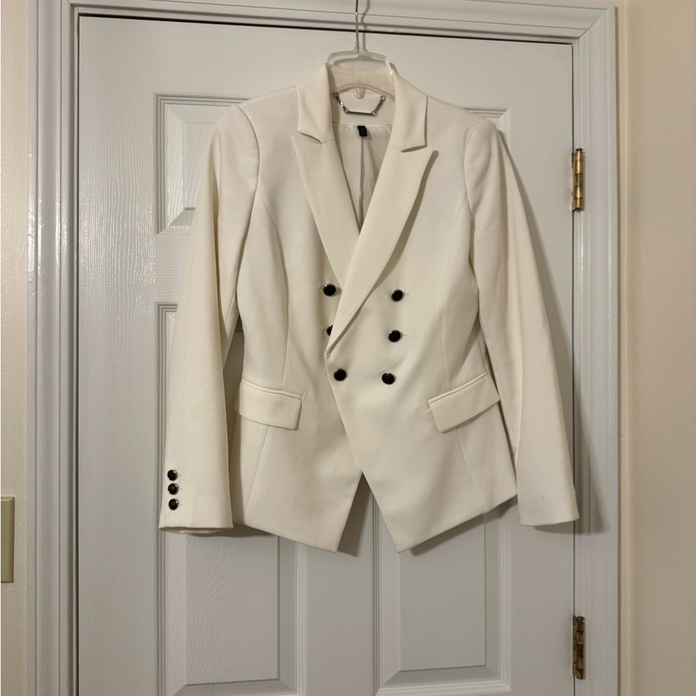 SOLD!!! White House Black Market White Blazer